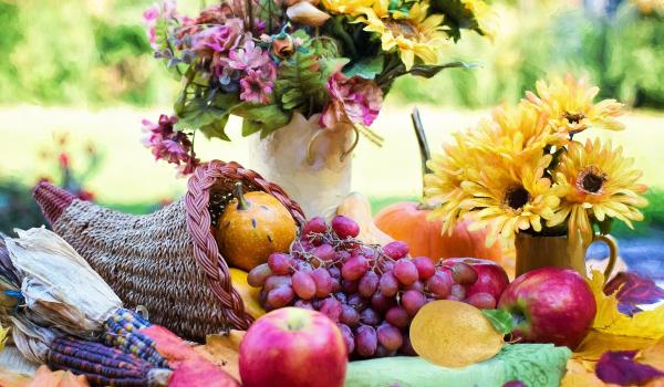 A picture of a cornucopia